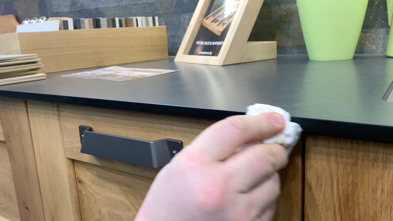 Компакт плита. Неприятный запах.