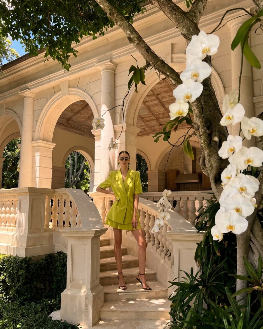 Actualee Primavera-Estate 2026: completo giacca e shorts color lime