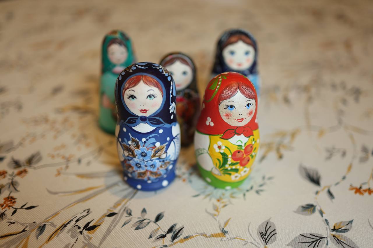 Роспись деревянной матрёшки