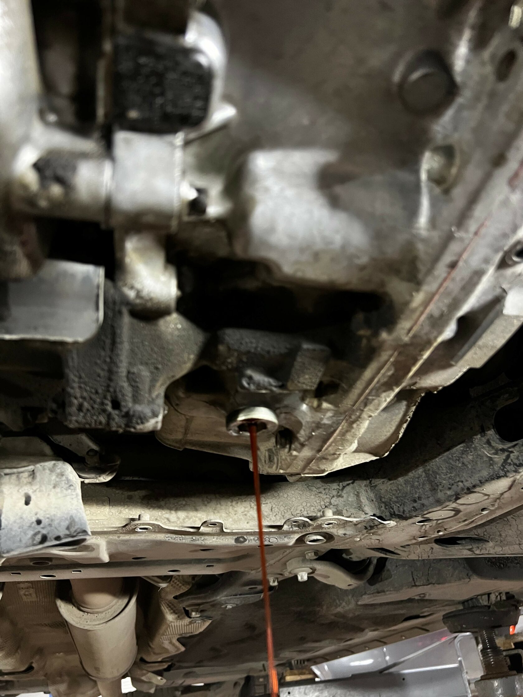 Корректировка уровня масла