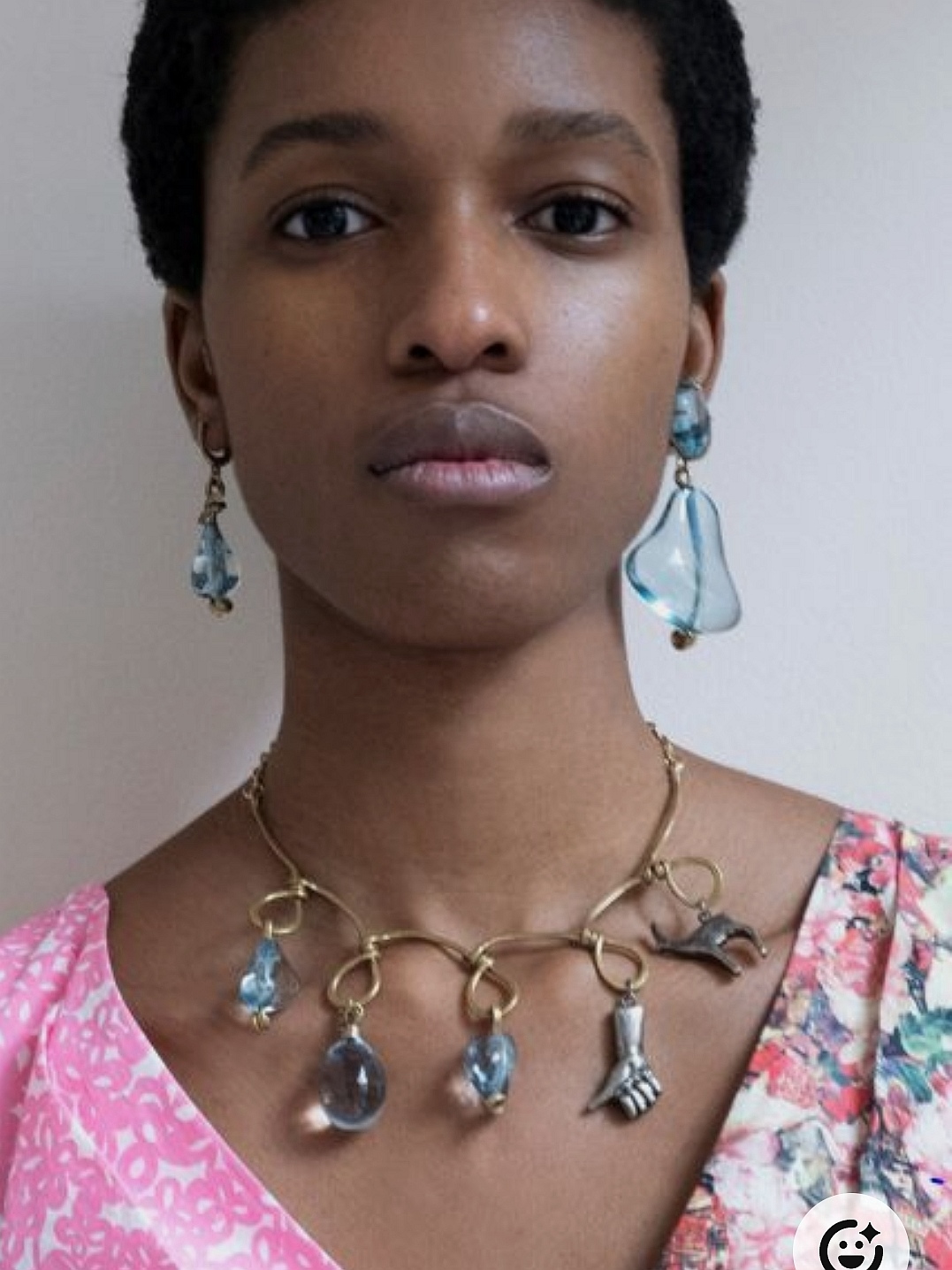 Украшения из стекла