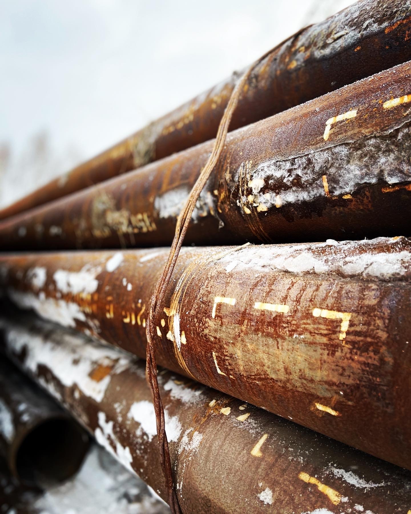 Трубы бесшовные гд 219х6 сталь 09Г2С, цена 90 000 руб., трубы лежалые ...