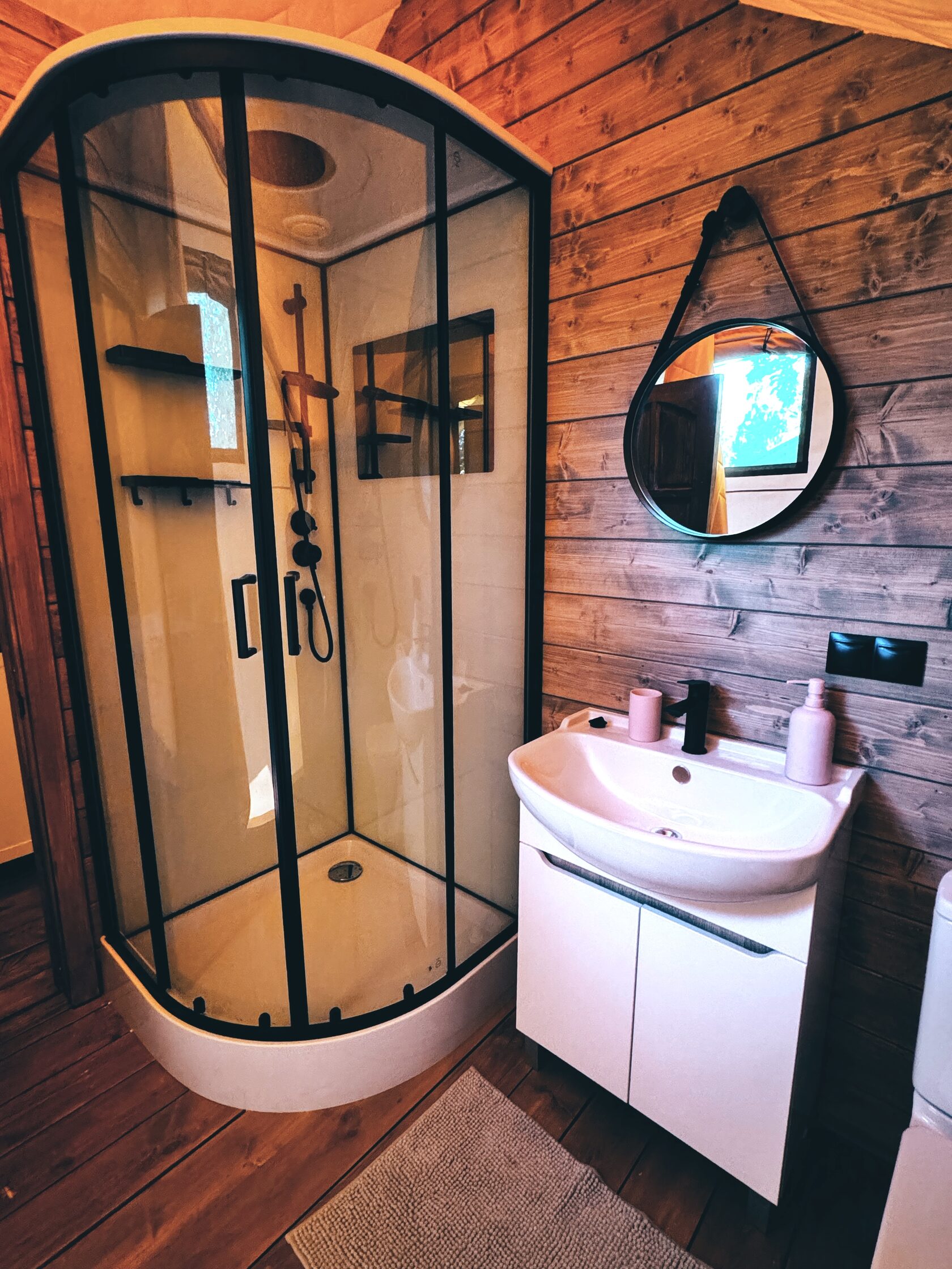 Домики и доски, глэмпинг