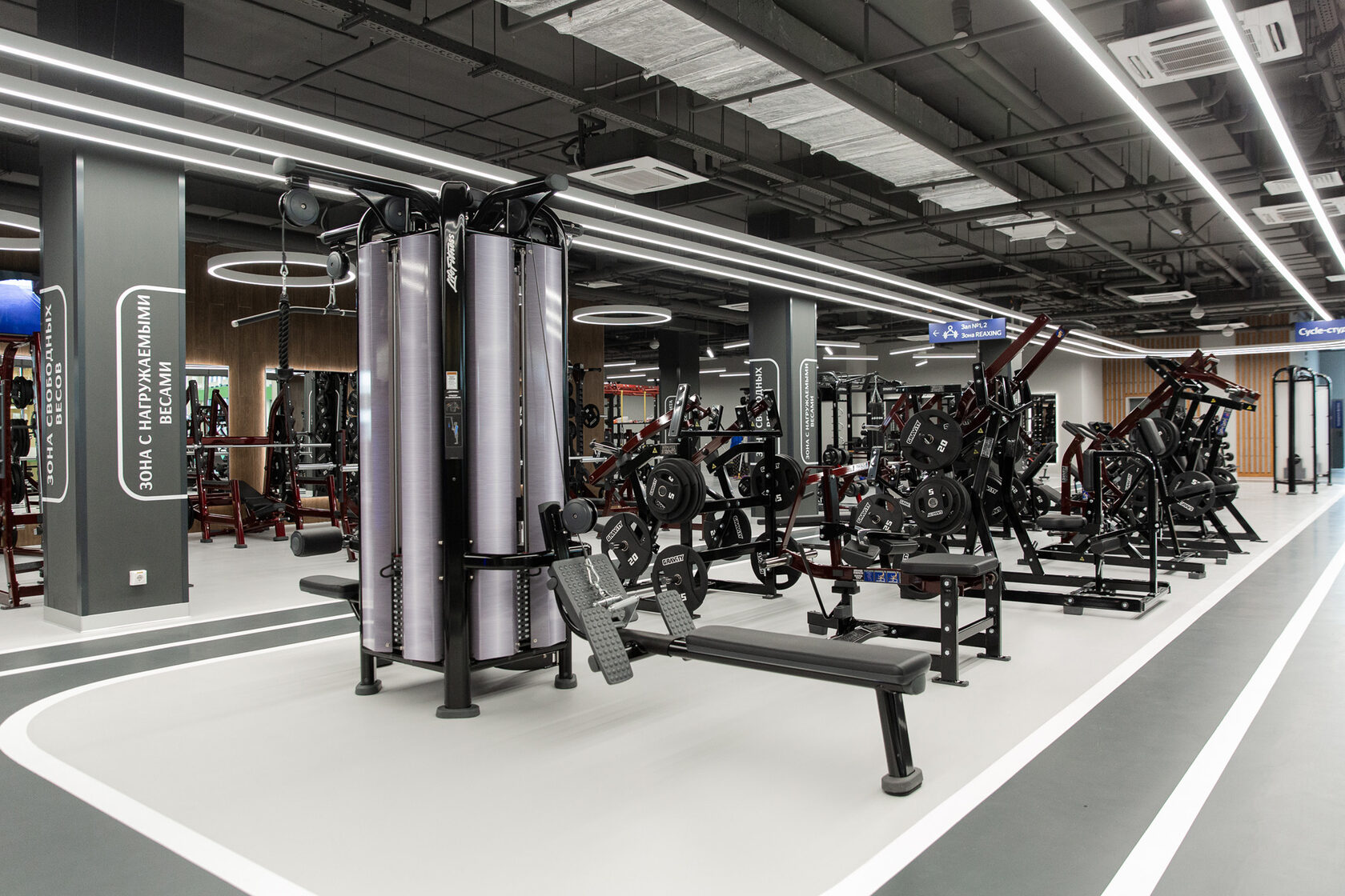 Океанис фитнес цена. Crocus Fitness Ленинградский. Crocus Fitness Вегас. Крокус фитнес Черняховского 19. Крокус Ленинградский проспект фитнес.