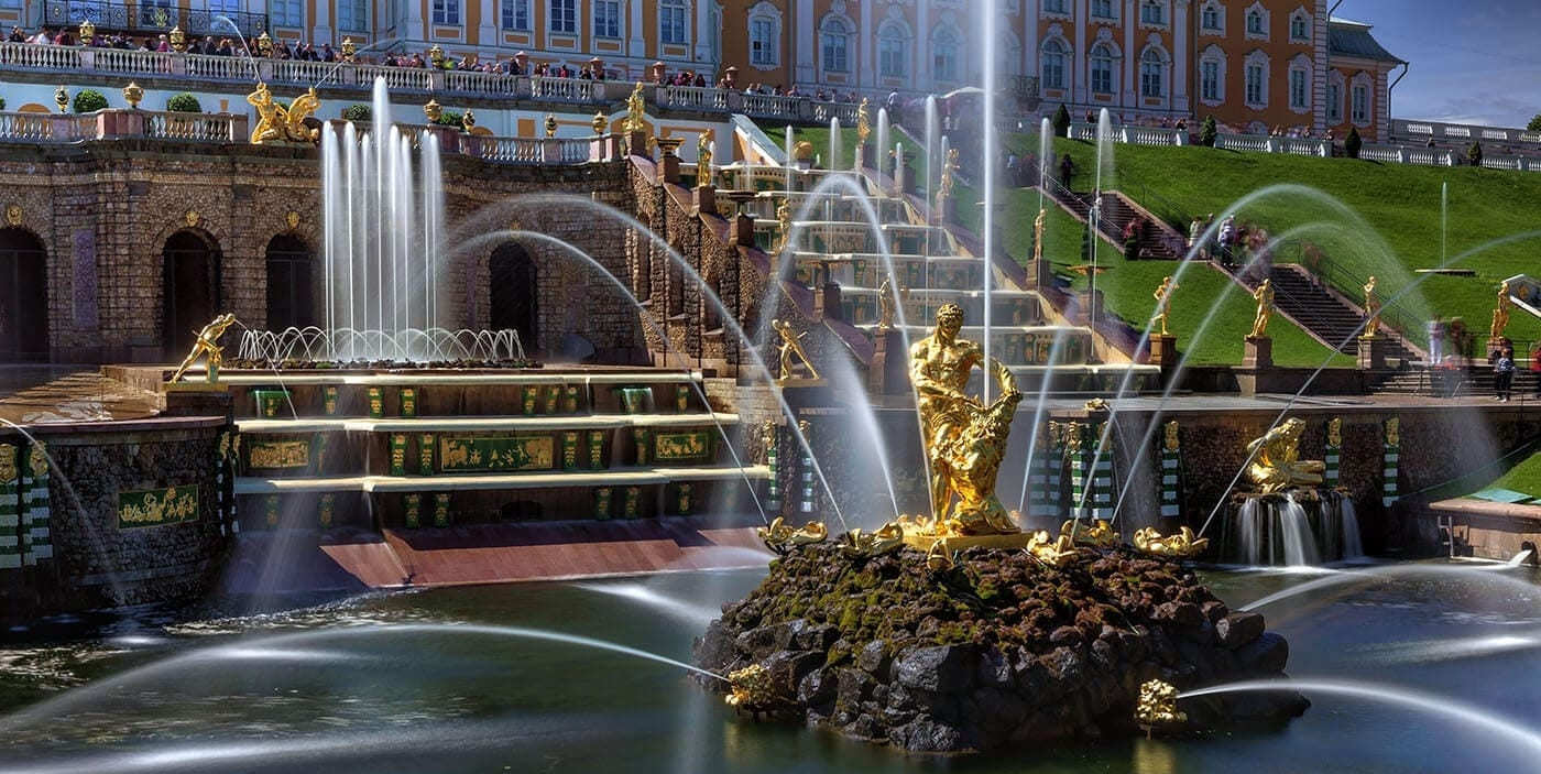 Петергофский дворец фонтаны