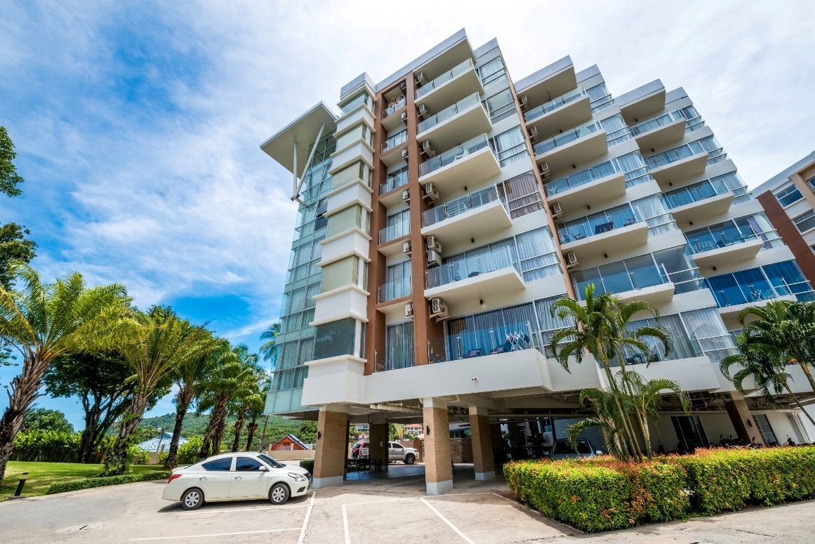 Аренда кондоминиума (или &quot;кондо&quot;) на Пхукете — это популярный выбор для тех, кто хочет совместить комфорт, доступную цену и удобство проживания. Будь вы туристом, который мечтает о безмятежном отдыхе, или экспатом, планирующим долгосрочное пребы