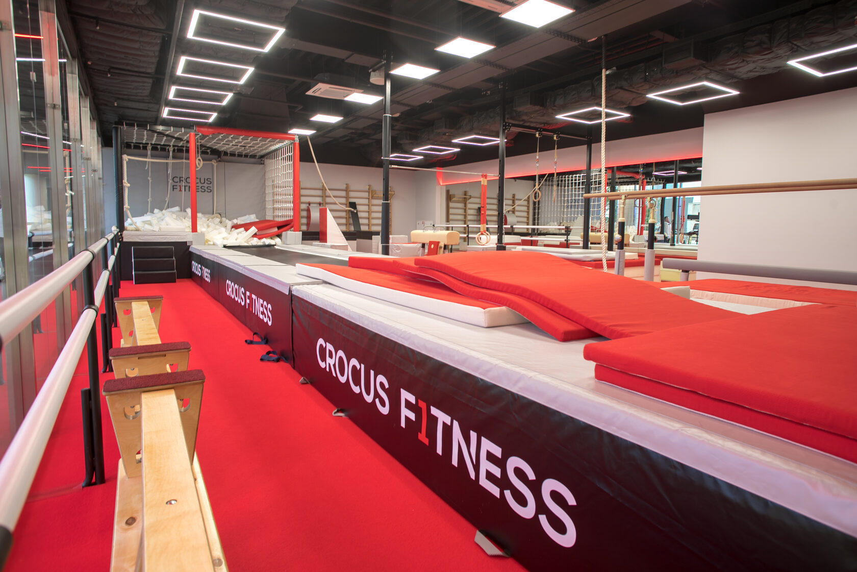 Crocus Fitness Лужники бассейн