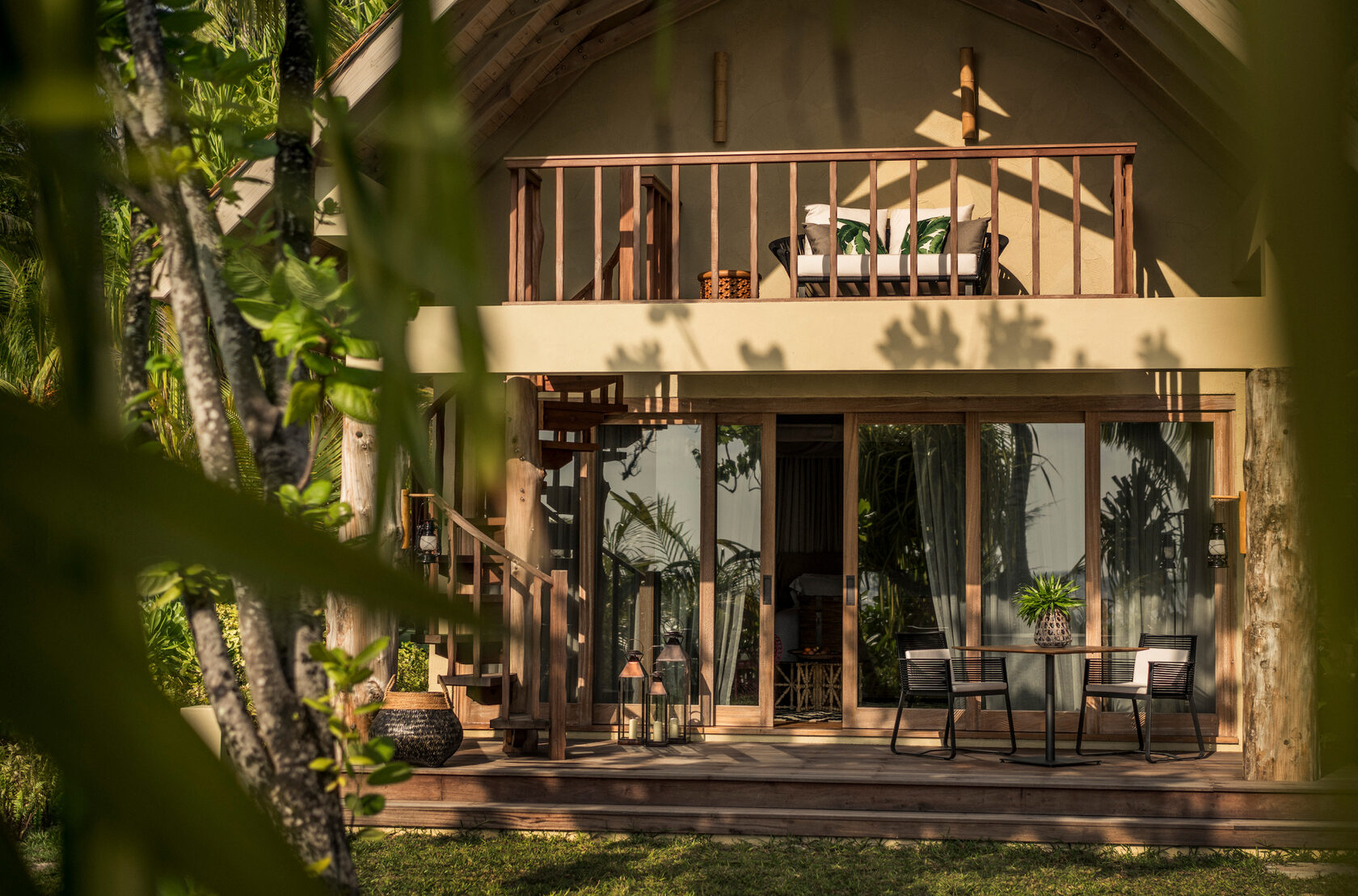 Вилла с бассейном и видом на закат в Four Seasons Resort Seychelles at Desroches Island