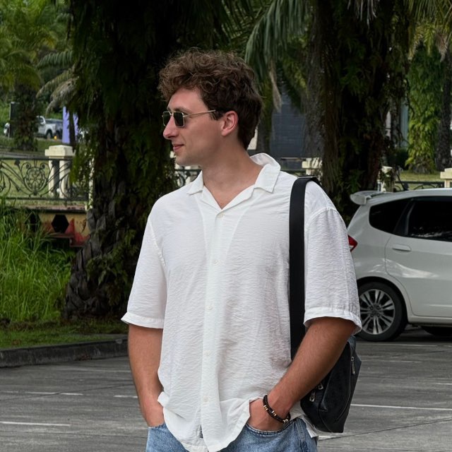Дмитрий Волков