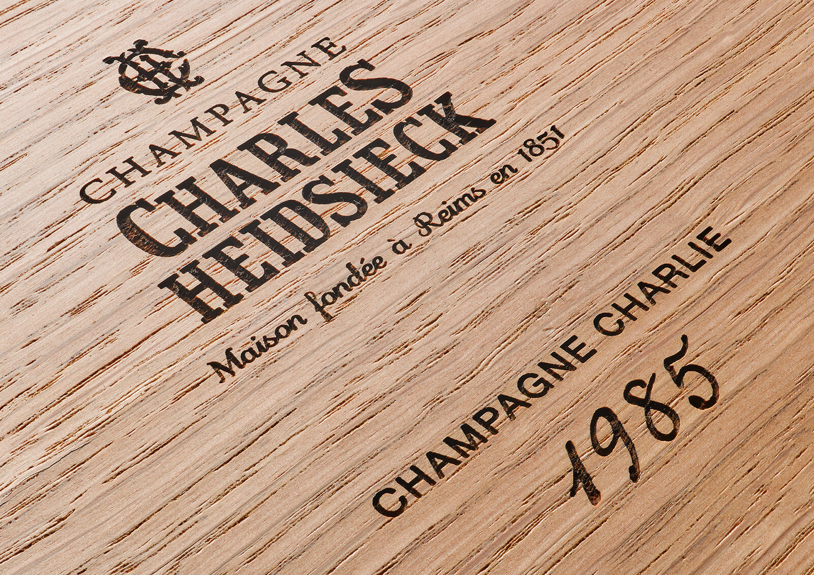 Case Charles Heidsieck Champagne Charlie 1985