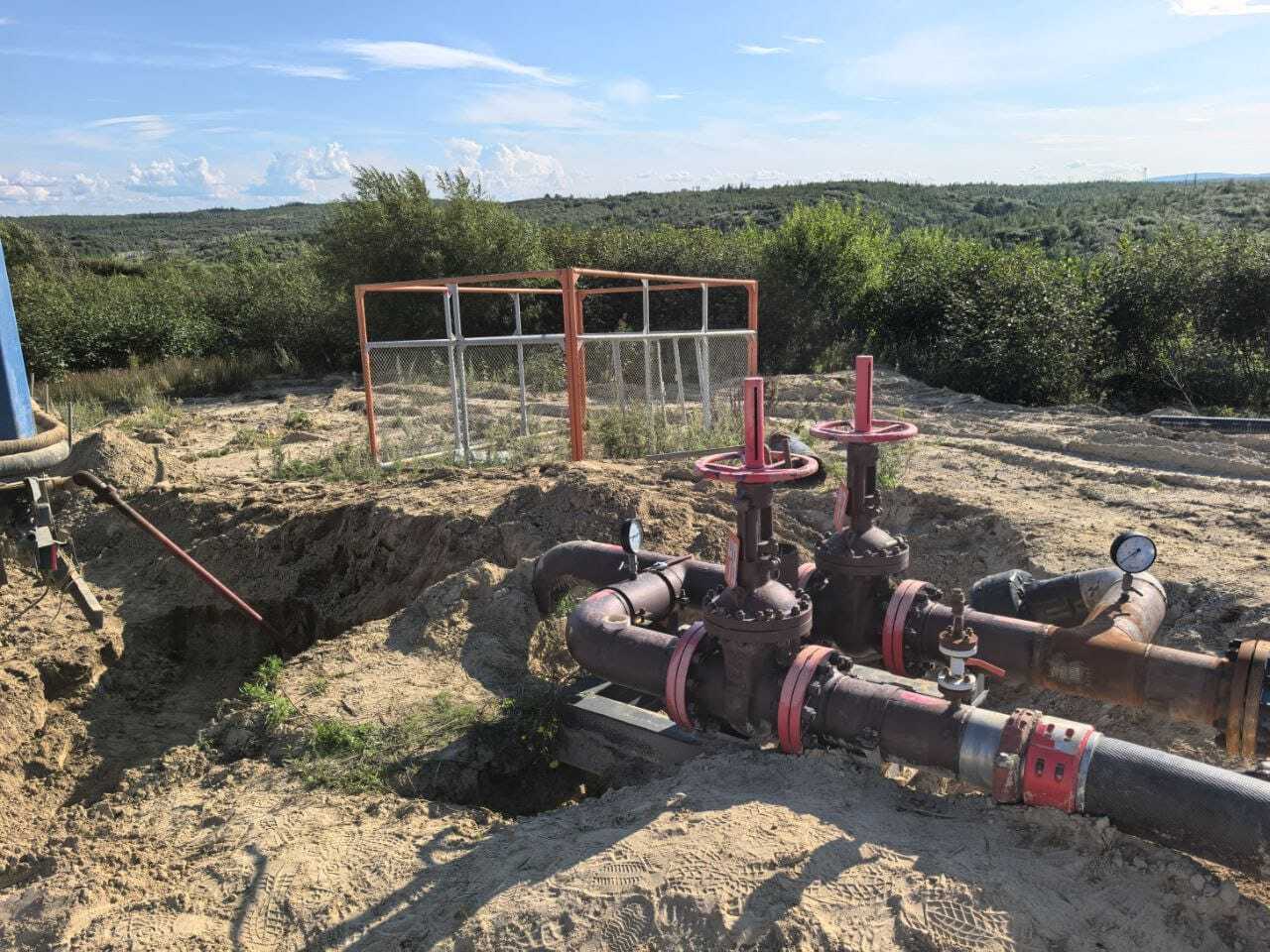 Подключение нефтепровода из гибких полимерных армированных труб к системе нефтесбора