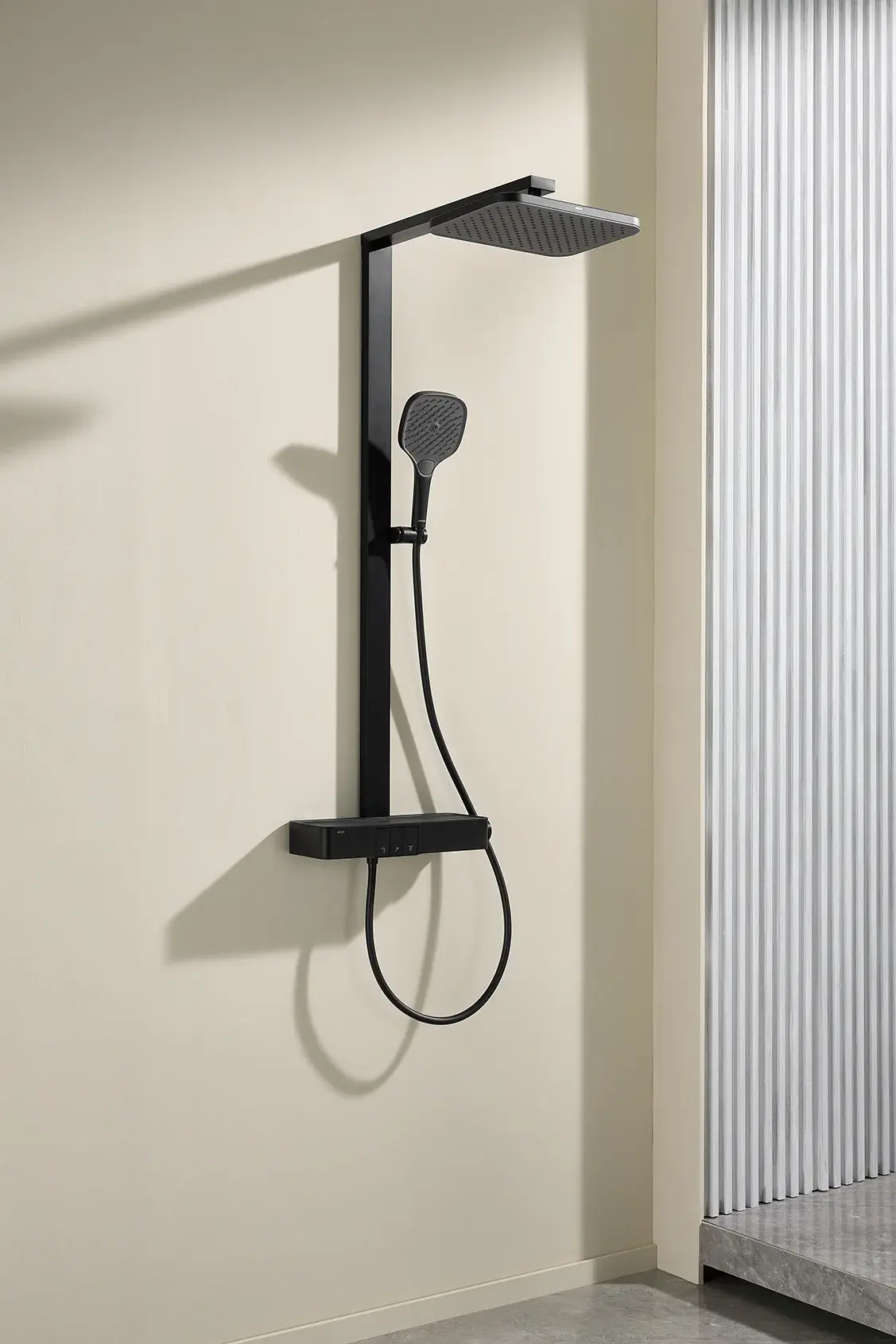 Душевая система ARROW AMG13GH872MB черная