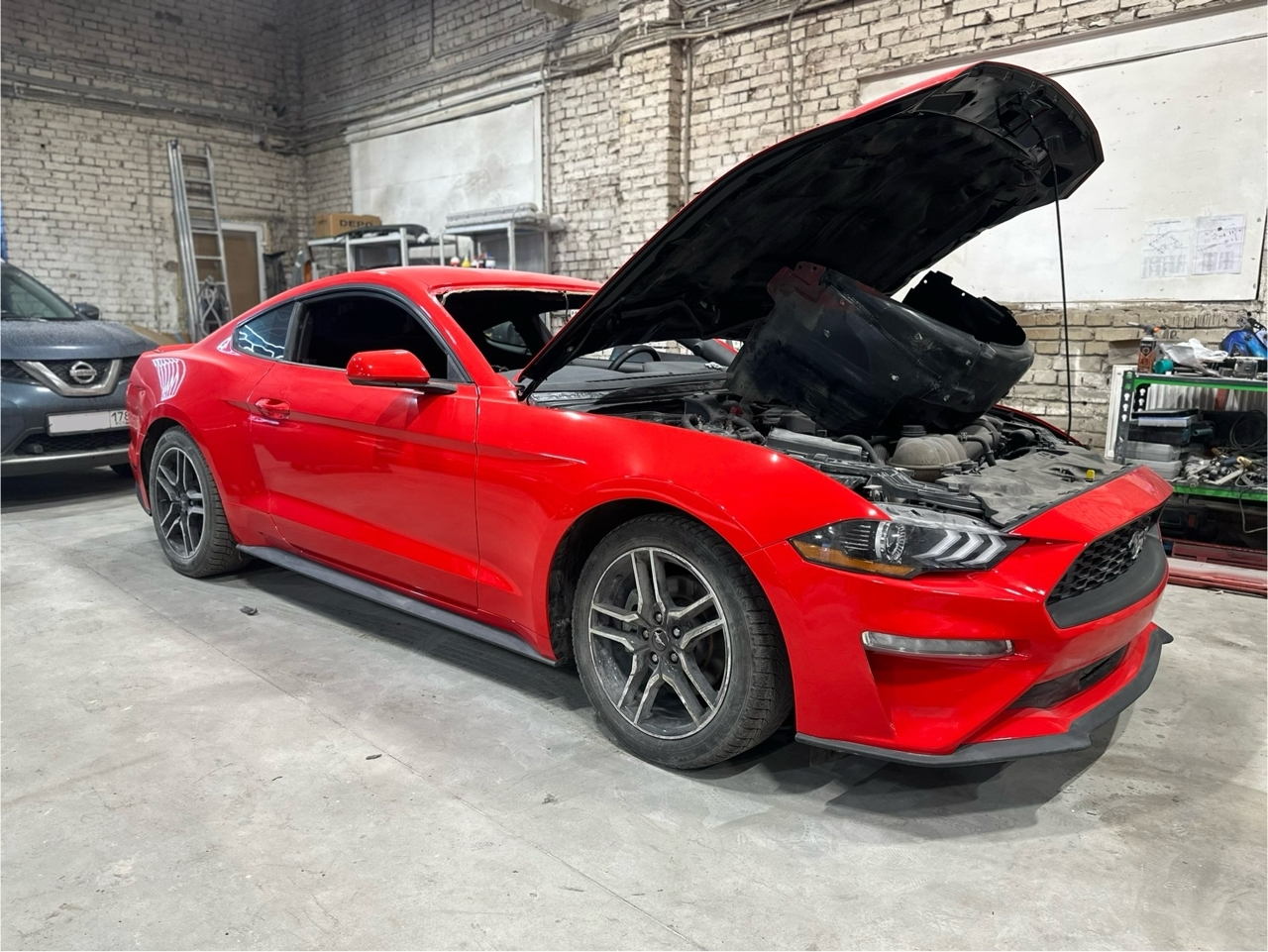 Ford Mustang — восстановление после ДТП