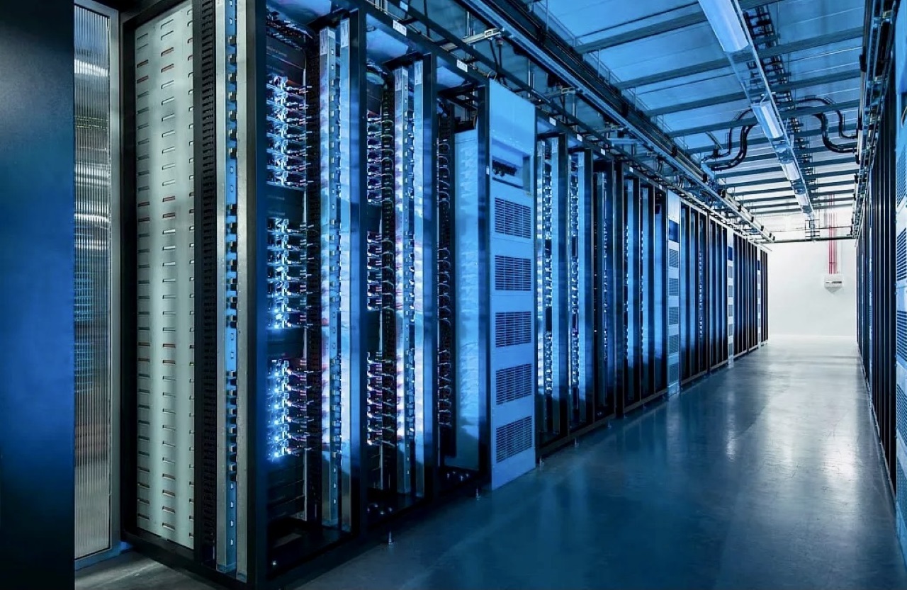 Центр обработки данных создание. ИБП Datacenter HMI. ЦОД Oxygen. ЦОД кроссовая серверная. Дата центр.