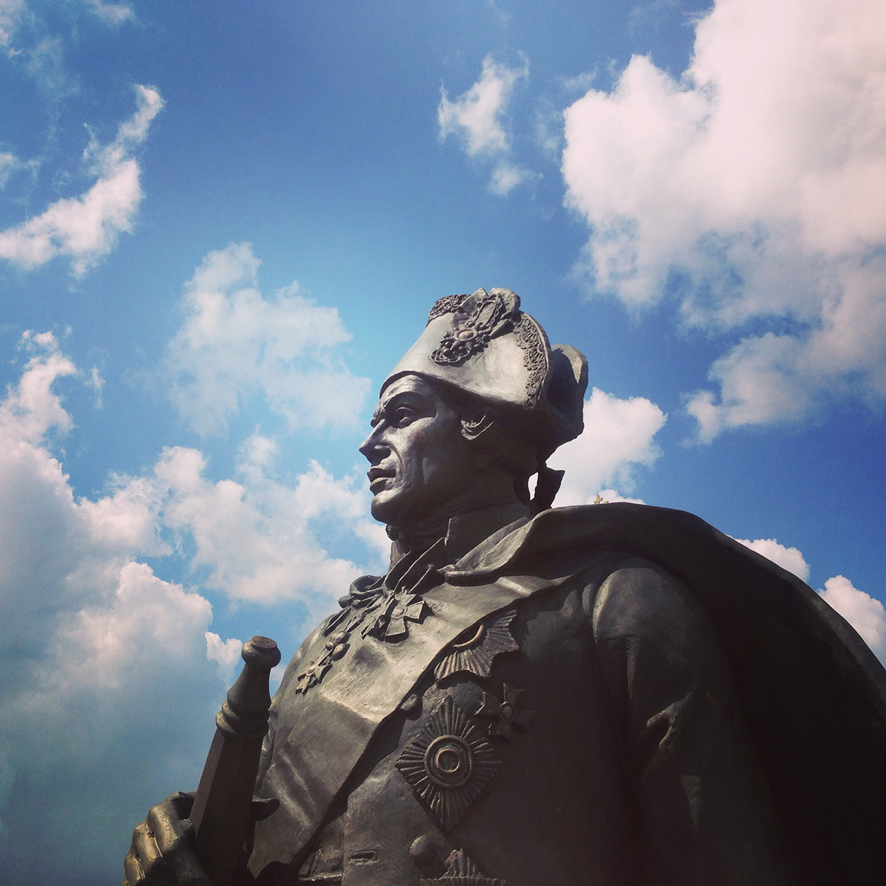 ушаков федор федорович памятник. памятник федору ушакову. адмирал ушаков памятник в кронштадте. ф. адмирал ушаков памятник.