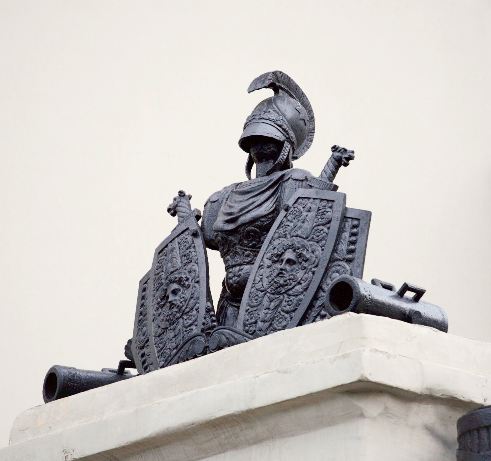 Чугунный декор пилонов