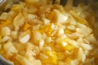 Приготовление варенья из кабачков с лимоном на зиму: шаг 5