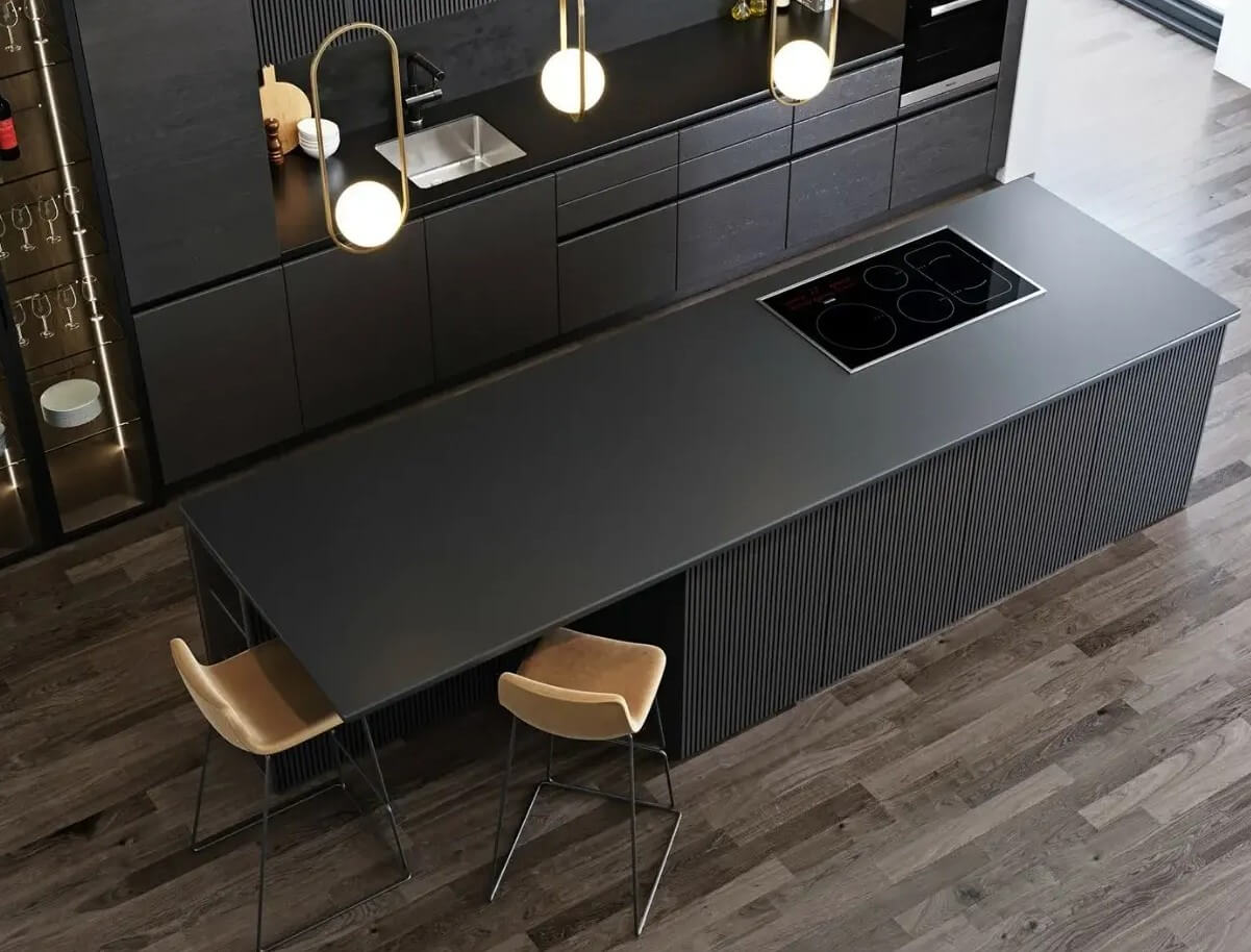 Благородная черная кухня вид сверху Обнинск