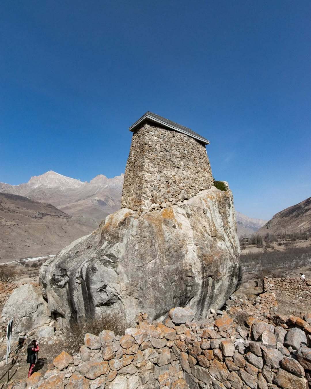 Верхняя Балкария Язык Тролля туры на джипах 