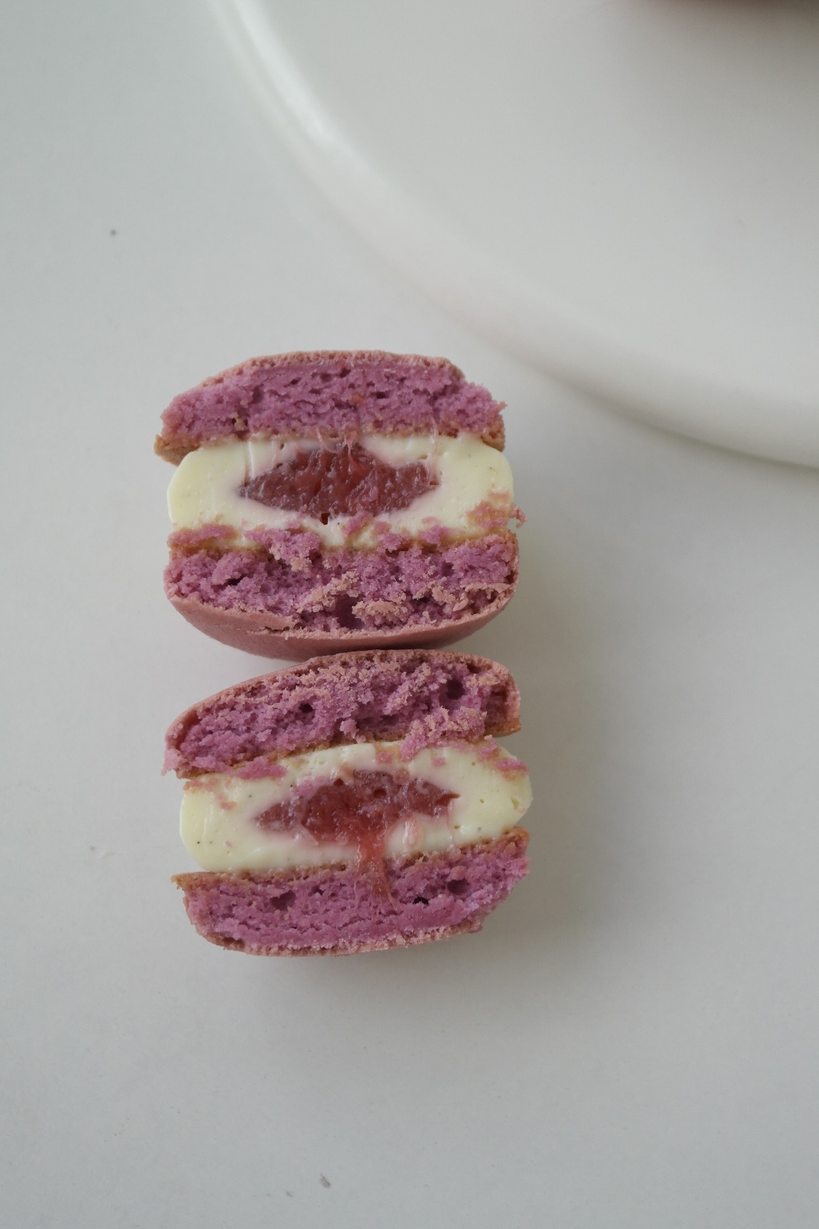 Макарон со вкусом ягодного йогурта