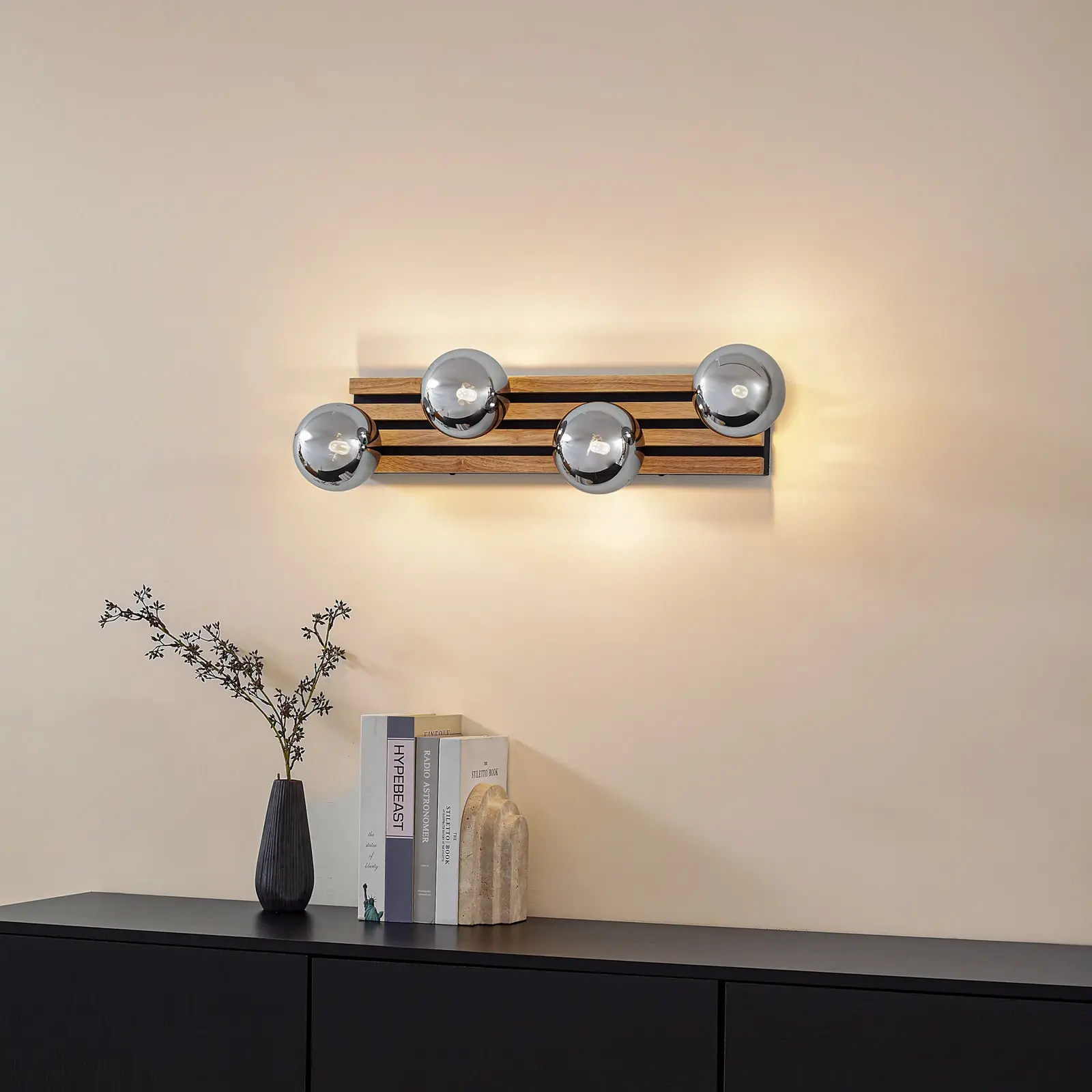 Немецкий настенный светильник в скандинавском стиле из дерева