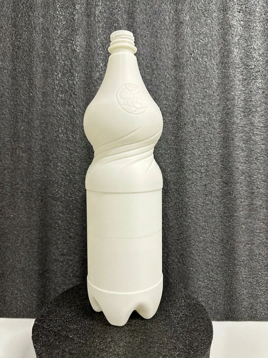 Бутылочная форма с рельефом — ракурс 1. Работа PRO3DLAB.