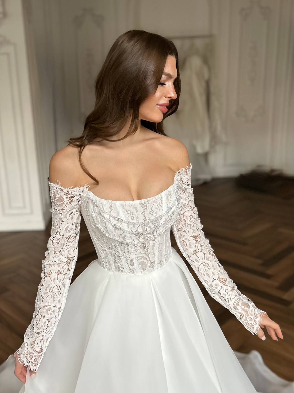 Свадебное платье с кружевным корсетом Ростов прокат