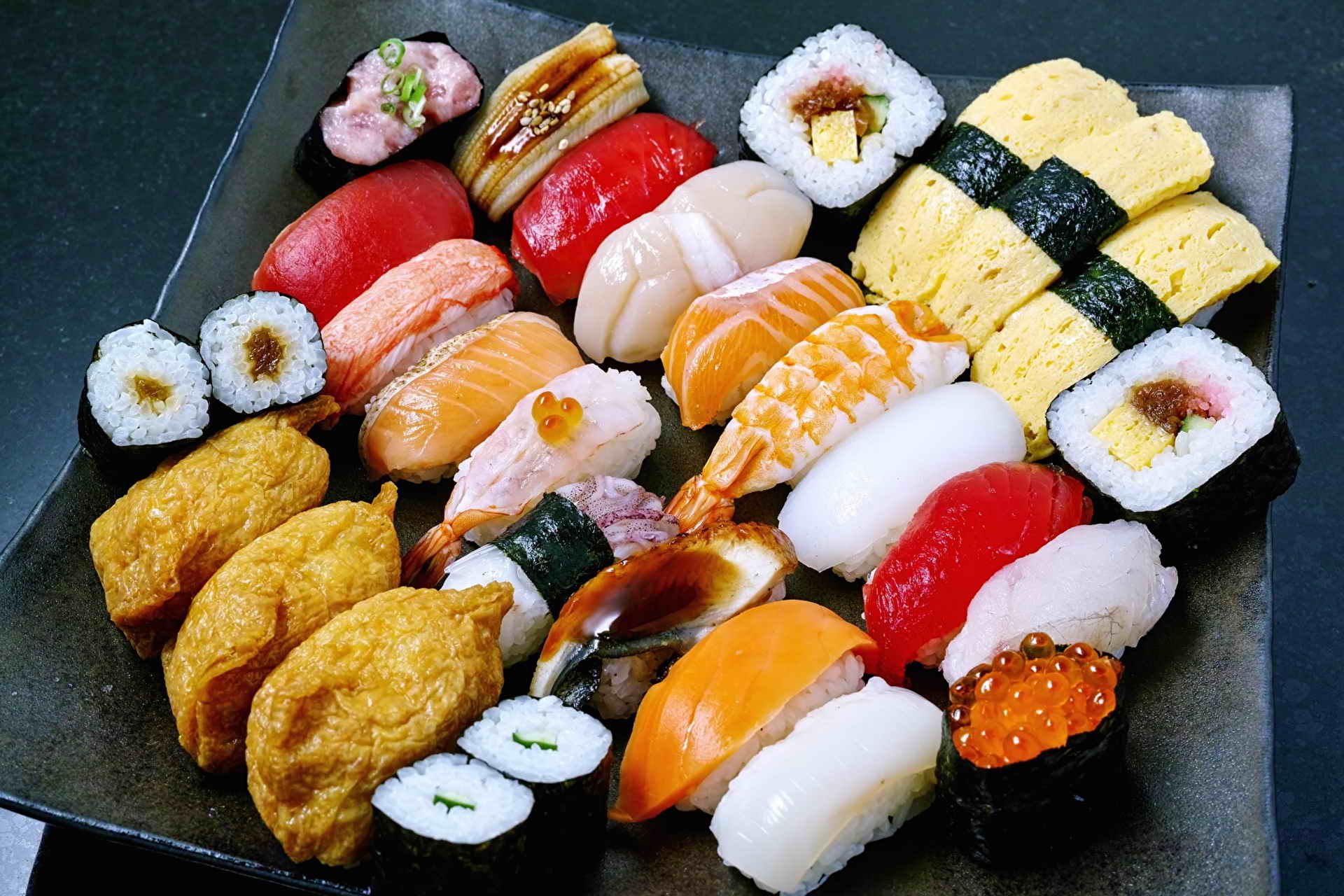 Заказать свежайшие суши и роллы с доставкой на дом в Краснодаре