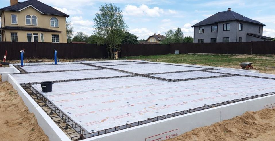 какой фундамент для дома из газобетона