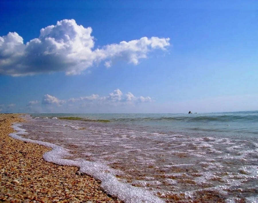 Азовское море стало внутренним. Азовское море. Азовское море Азов. Берег Азовского моря, село Троицкое. Азовское море море.