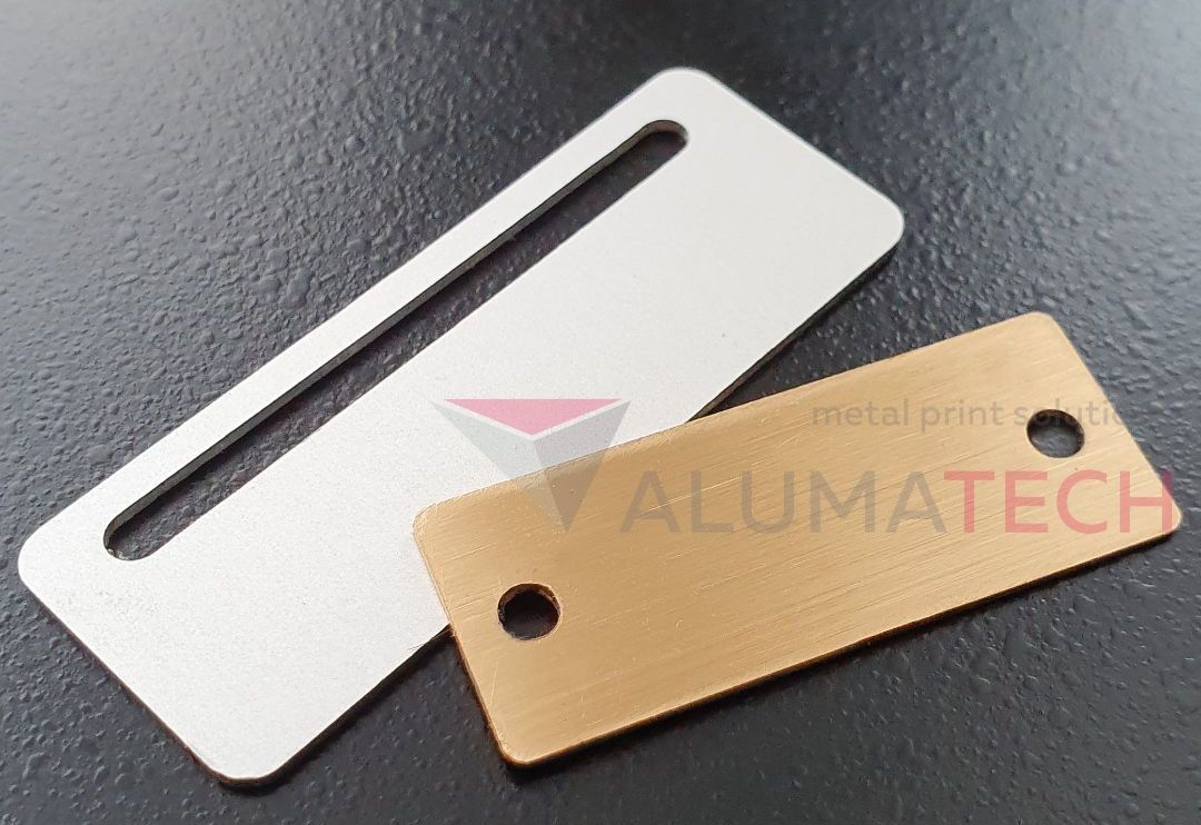 Изготовление шильдиков на заказ в Спб - Алюматек Санкт-Петербург ...