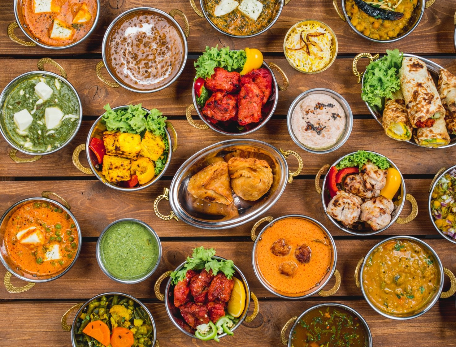 Разная культура питания. Индийская кухня тхали. Тхали индийская еда кафе. Curry индийская кухня. Тхали ресторан индийской кухни.