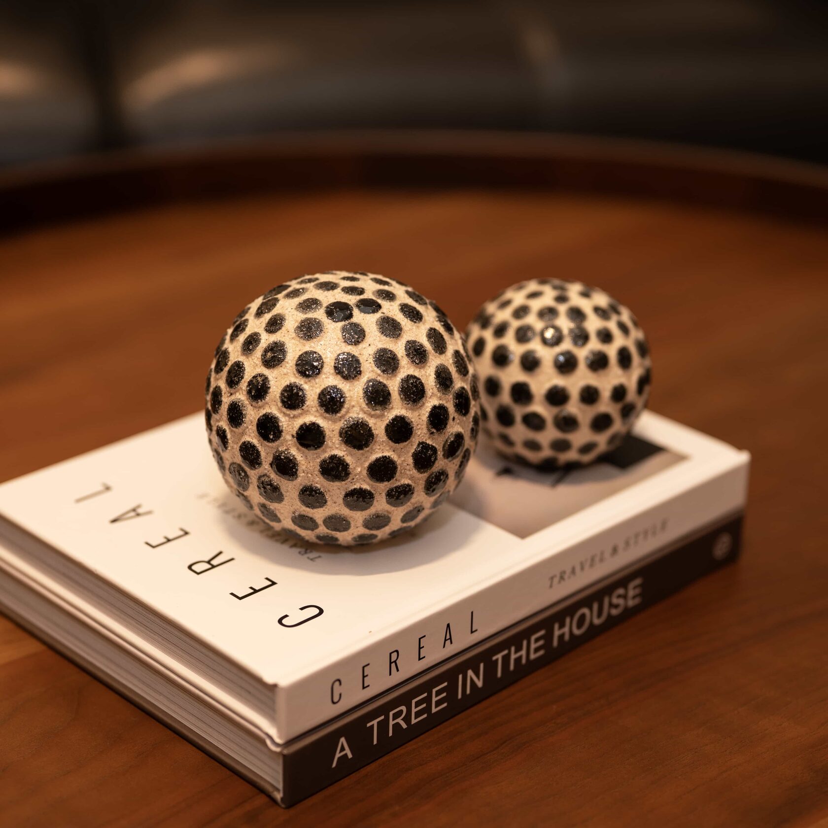 Декоративные книги в интерьере