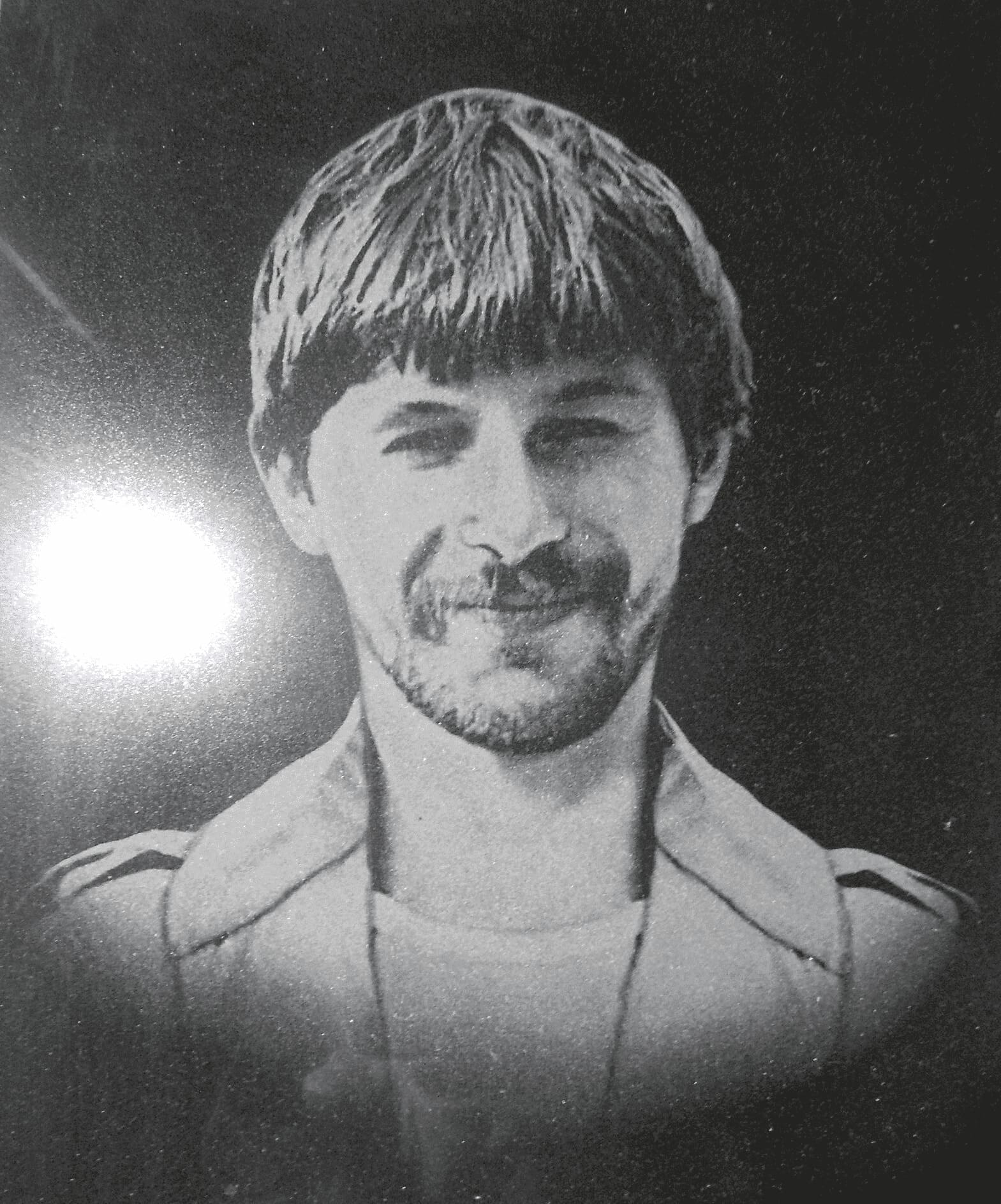 Памятник из Китайского гранита, размер 1000х450