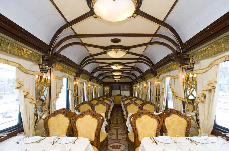 Фото с сайта РЖД ТУР. На снимке: вагон-зал