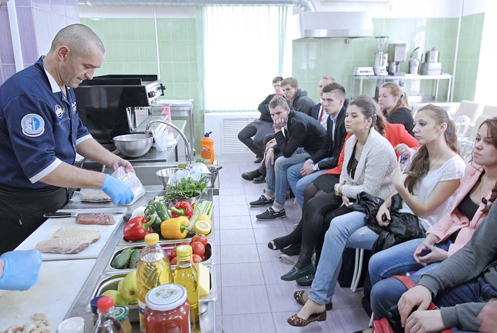 Московский образовательный комплекс. Первый Московский образовательный комплекс колледж повар кондитер. МОК колледж повар кондитер. Колледж 1-го МОК. ГБПОУ МОК 1 колледж Москва.