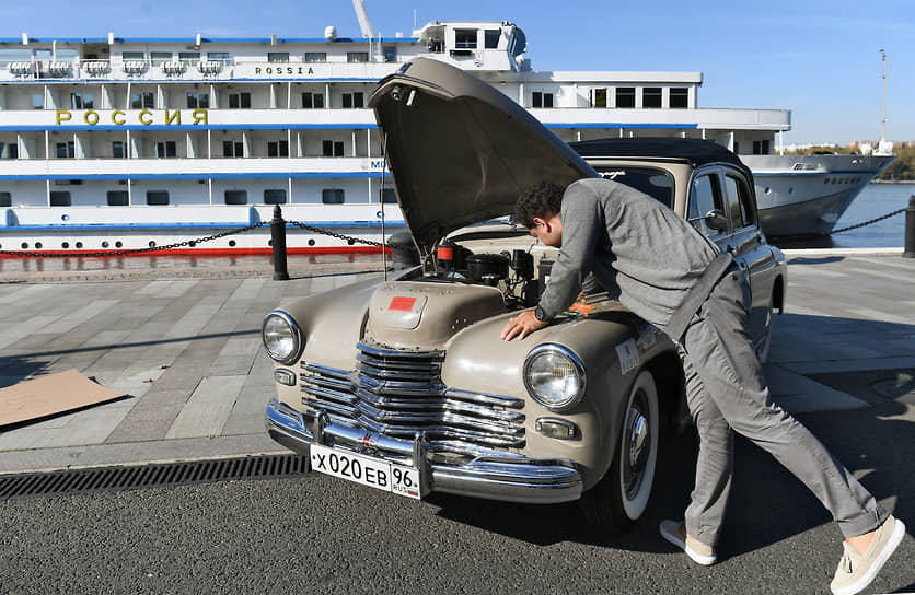 В заезде приняли участие машины, выпущенные в начале и середине XX века 