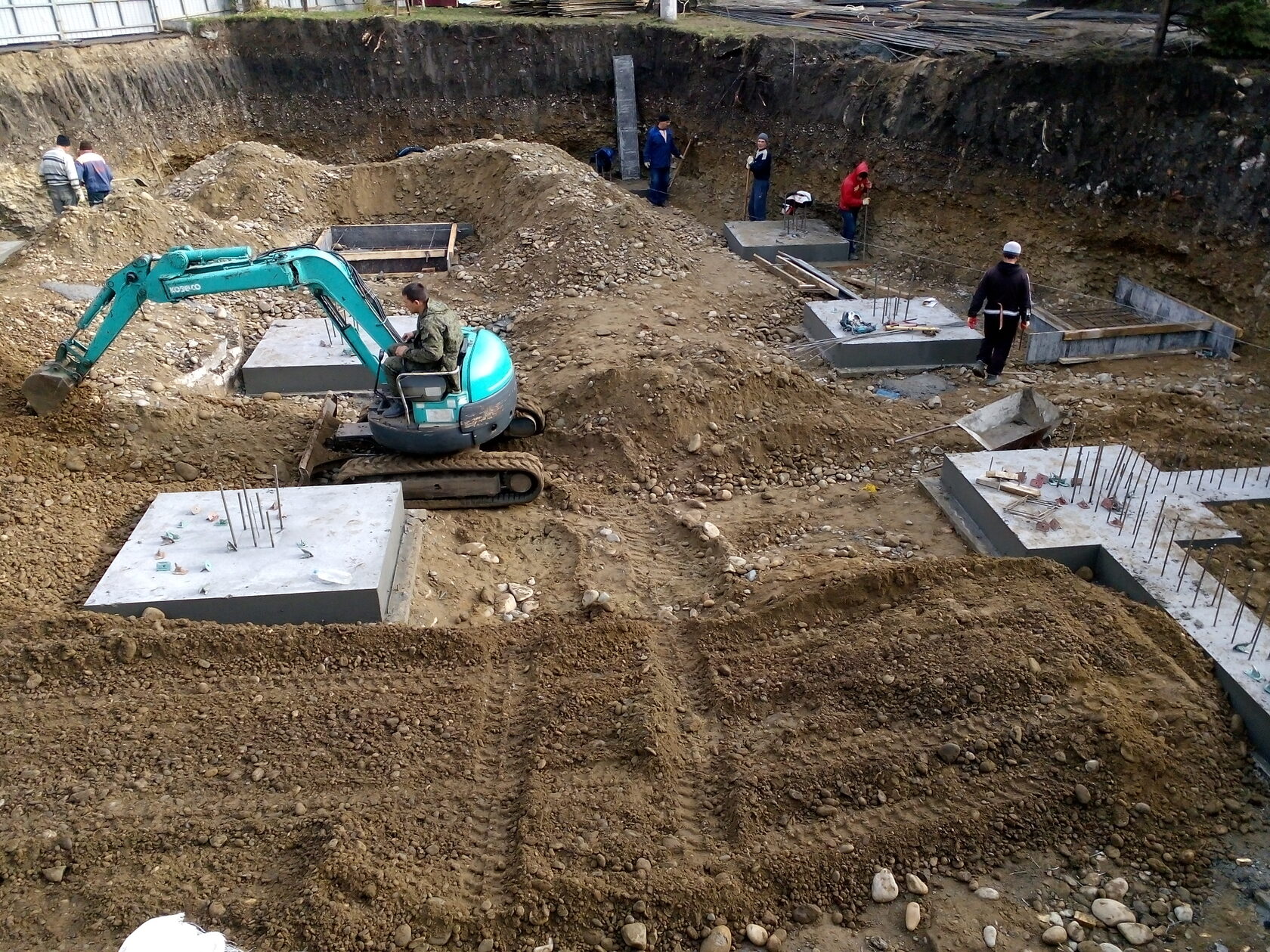 Каркас торгового центра — монтаж