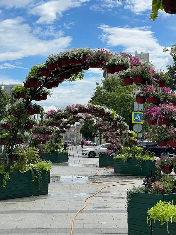 Арки Терры на Новинском бульваре в Москве