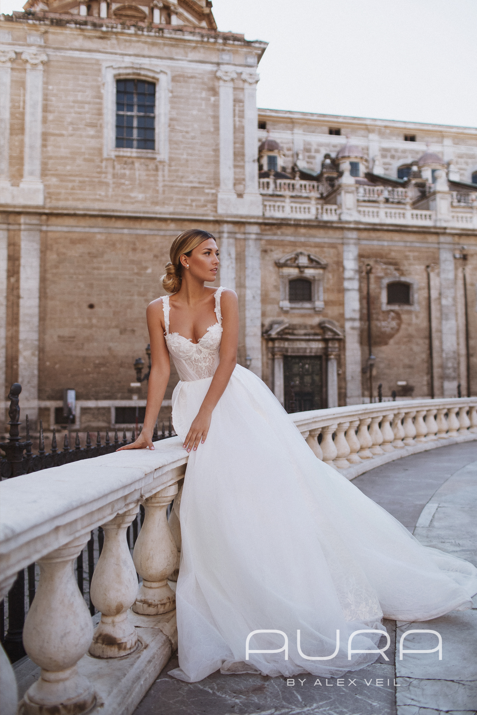 Пышное Свадебное Платье С Разрезом