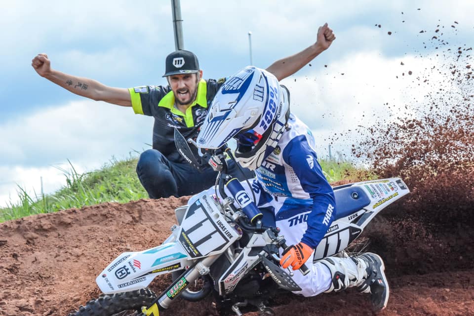 Видео: Лукас Леок из известной семьи мотокроссменов