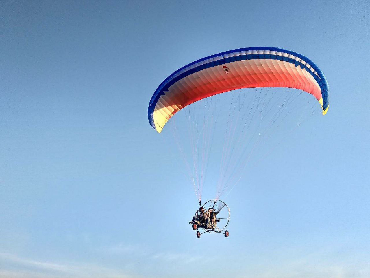 фото нанесения макияжа на лицо девушки 