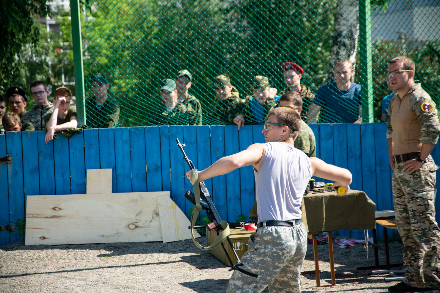 военно-спортивные игры. заставка для презентации зарница. военно патриотическая игра. зарница игра. спортивная игра зарница.