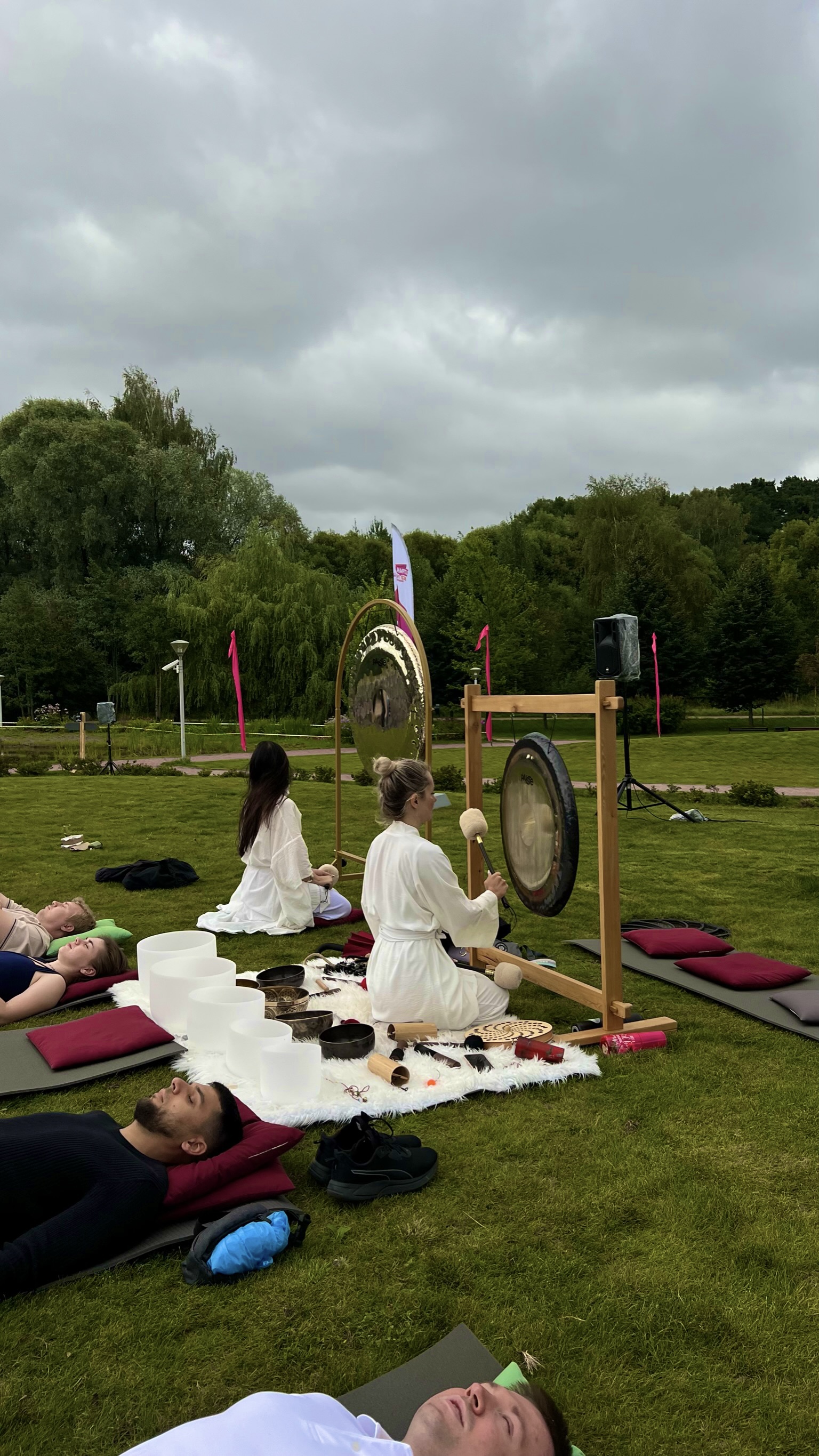 Японский гонг. Гонг медитация в москве. Гонг медитация красиво. Гонг медитации москва. Гонги в москве.