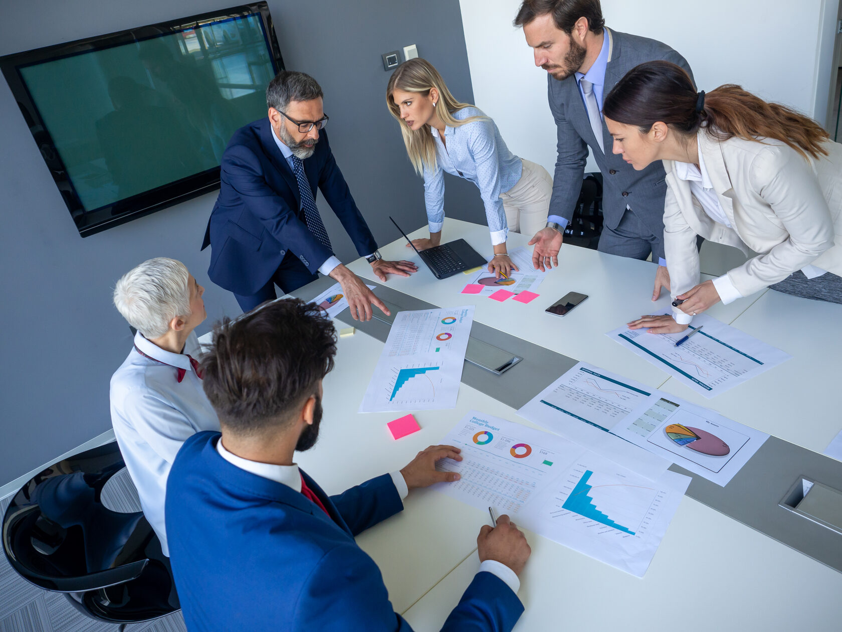 Поле игры: каналы и географии в стратегии бизнеса