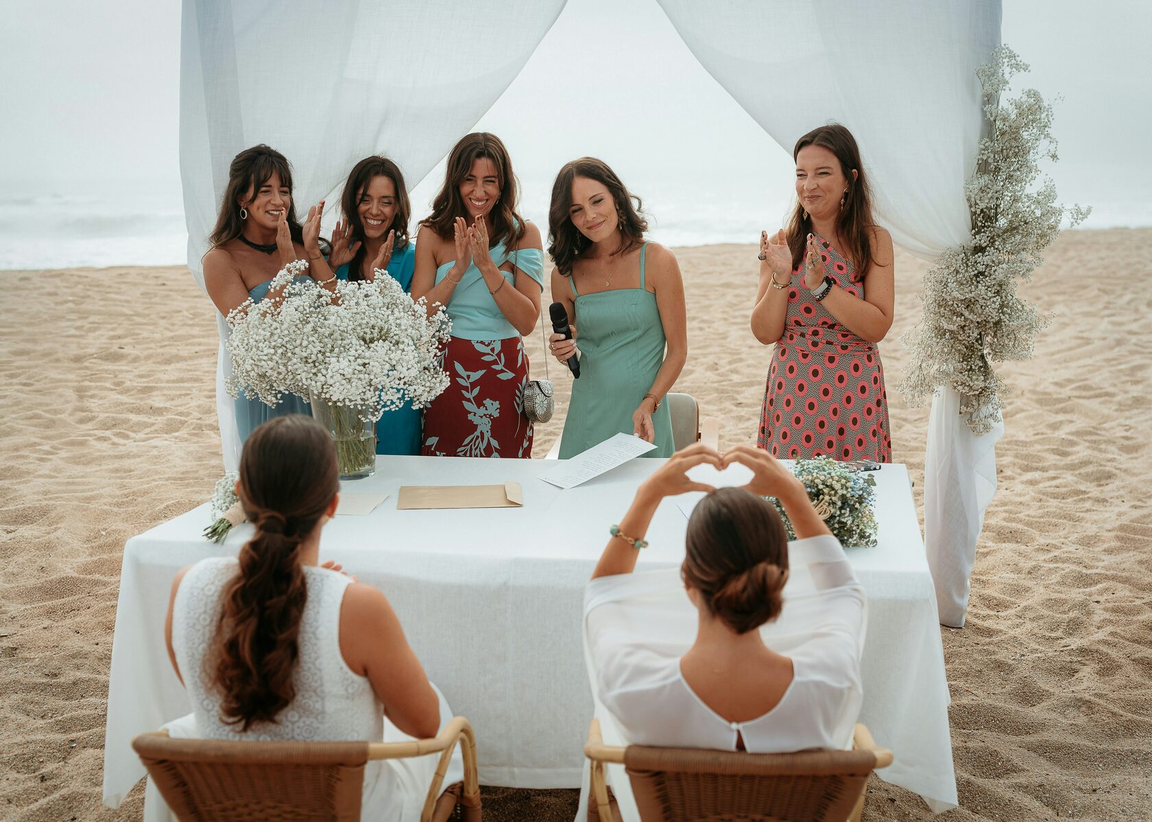 On a choisi de faire un mariage très intime à notre image avec seulement quelques proches.