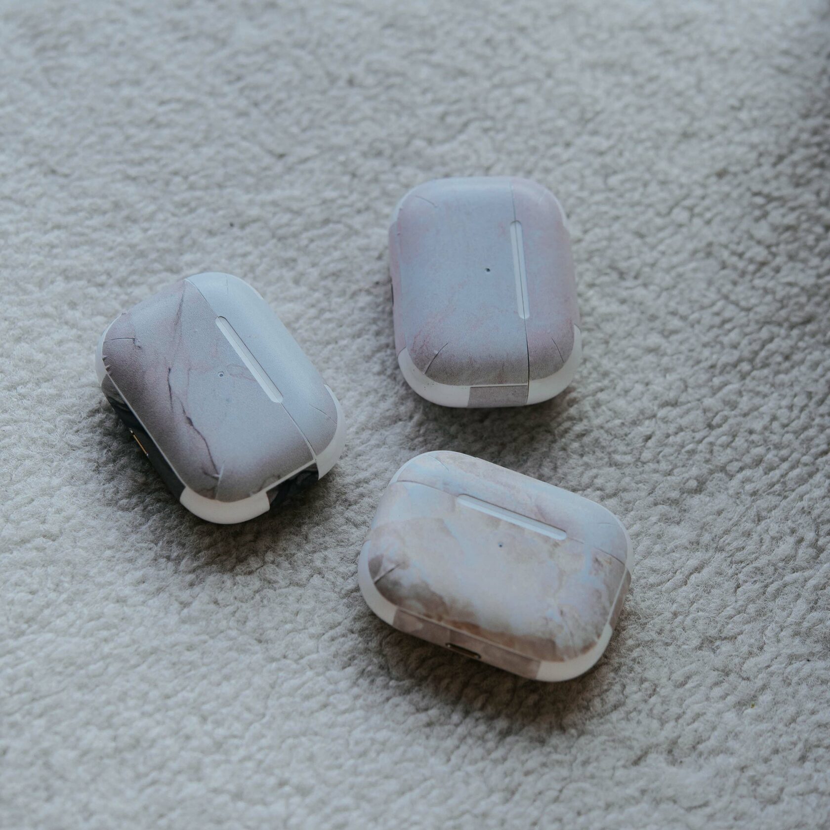 AirPods в виниловых покрытиях PRO·COVER