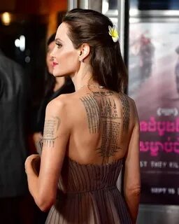 Анджелина Джоли сделала новые татуировки