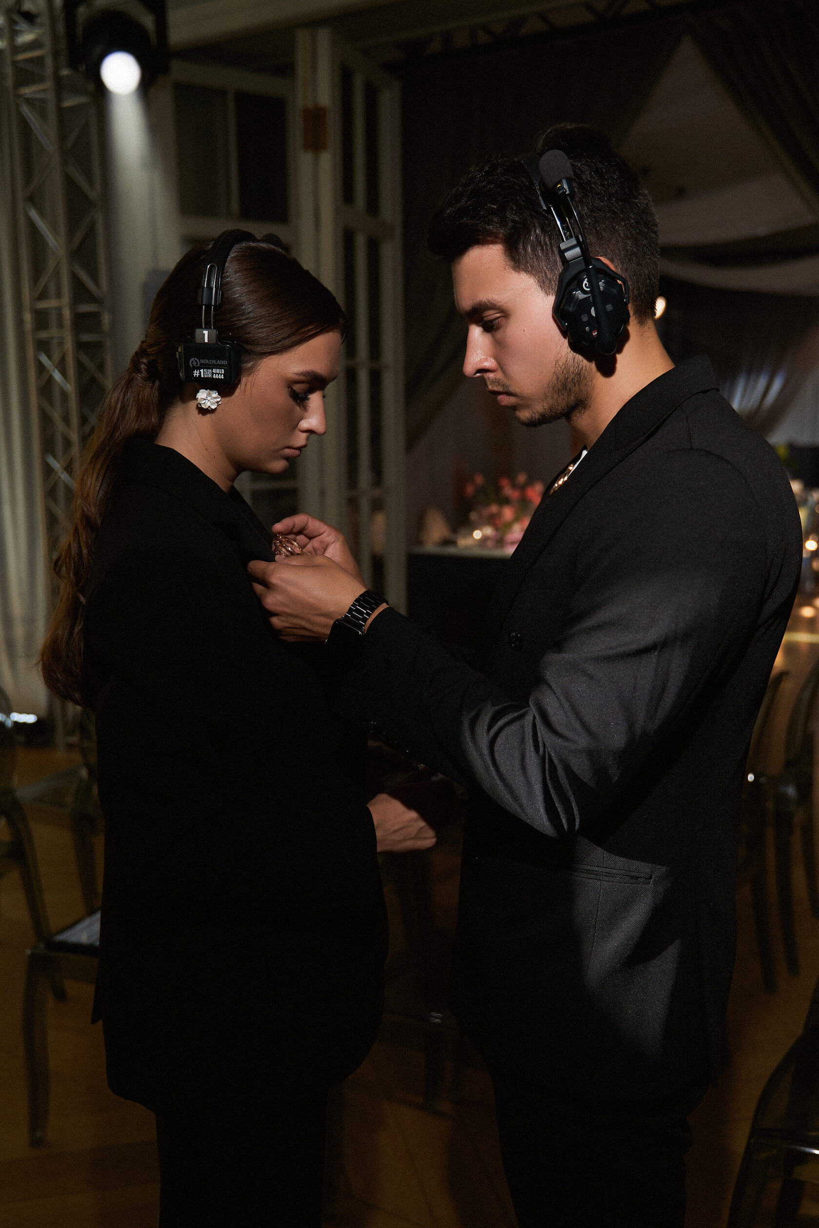 команда Mondestin в процессе организации мероприятия