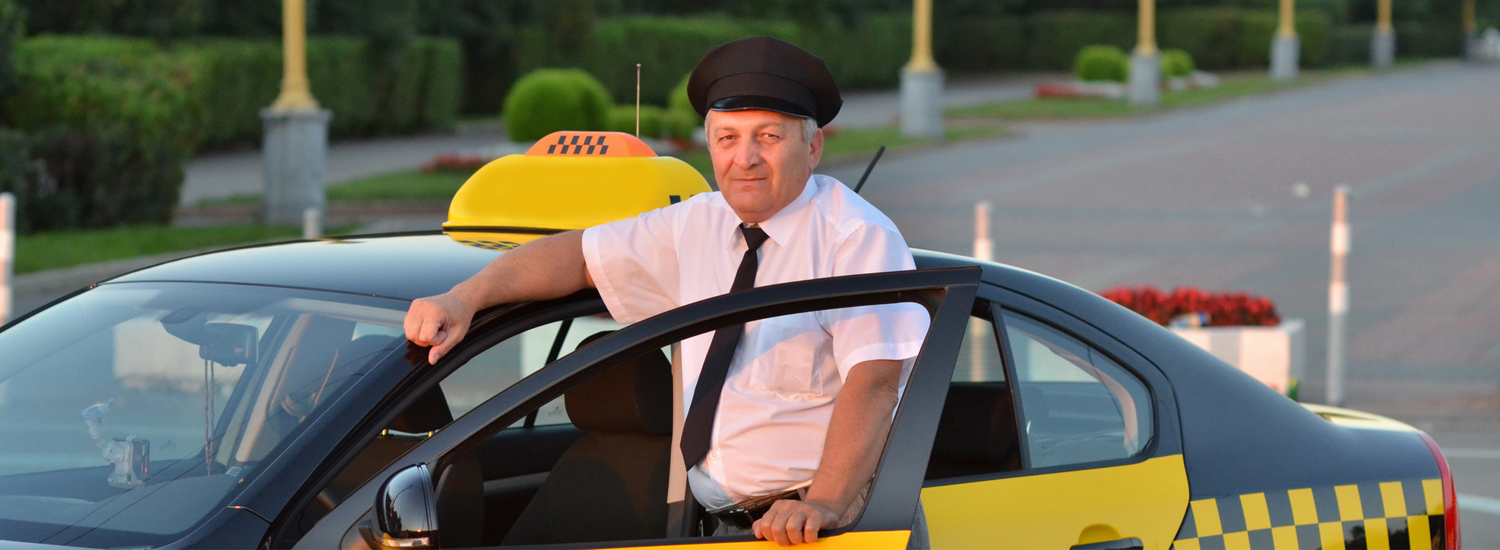 Нов такси для водителей. Таксист. Водитель такси. Таксист фото. Шофер такси.